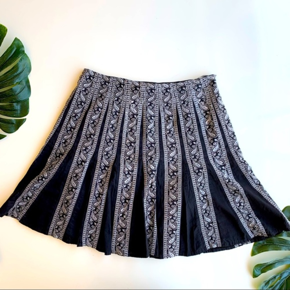 Silkland 10 Black Embroidered Skirt